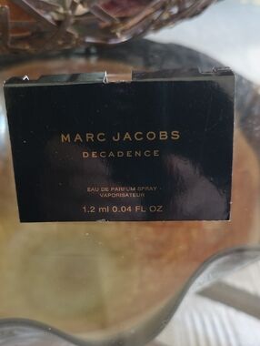 Marc Jacobs Decadence Sample 1.2